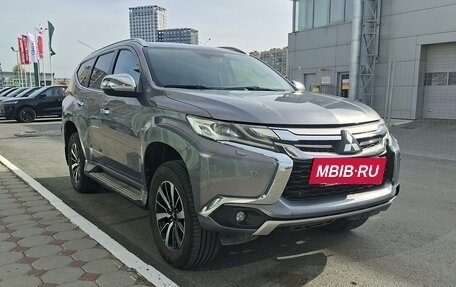 Mitsubishi Pajero Sport III рестайлинг, 2016 год, 2 600 000 рублей, 2 фотография