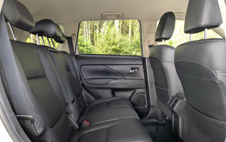 Mitsubishi Outlander III рестайлинг 3, 2019 год, 2 149 500 рублей, 16 фотография