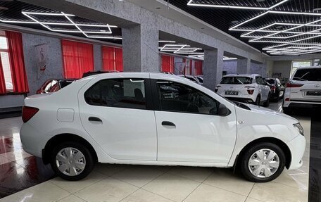Renault Logan II, 2015 год, 685 000 рублей, 6 фотография