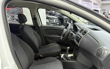 Renault Logan II, 2015 год, 685 000 рублей, 12 фотография
