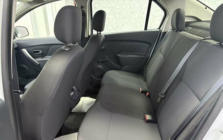 Renault Logan II, 2015 год, 685 000 рублей, 10 фотография