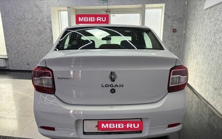 Renault Logan II, 2015 год, 685 000 рублей, 4 фотография