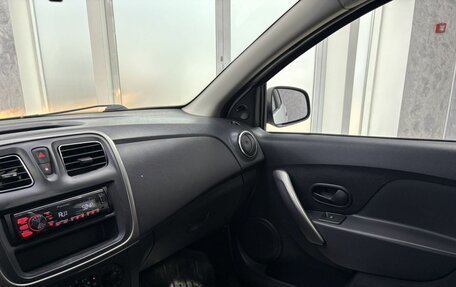 Renault Logan II, 2015 год, 685 000 рублей, 19 фотография