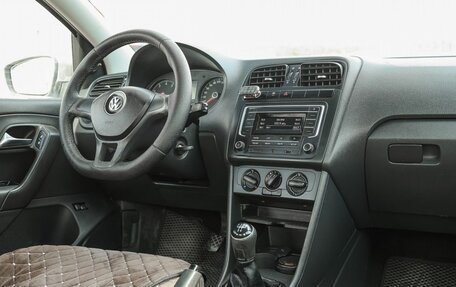 Volkswagen Polo VI (EU Market), 2019 год, 850 000 рублей, 10 фотография