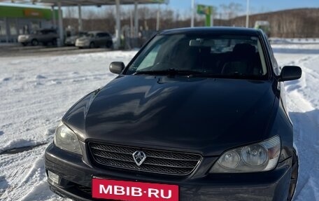 Toyota Altezza, 2003 год, 690 000 рублей, 2 фотография