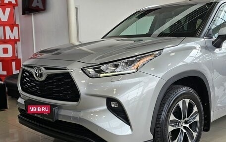 Toyota Highlander, 2021 год, 4 989 000 рублей, 3 фотография