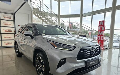 Toyota Highlander, 2021 год, 4 989 000 рублей, 5 фотография