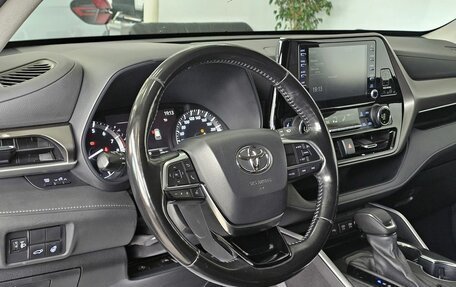Toyota Highlander, 2021 год, 4 989 000 рублей, 12 фотография