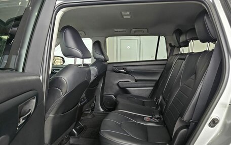 Toyota Highlander, 2021 год, 4 989 000 рублей, 17 фотография