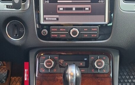 Volkswagen Touareg III, 2013 год, 2 200 000 рублей, 13 фотография