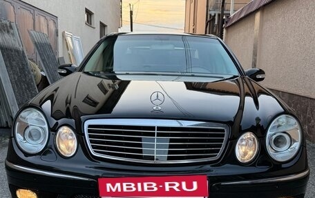 Mercedes-Benz E-Класс, 2004 год, 1 590 000 рублей, 3 фотография