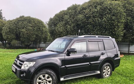 Mitsubishi Pajero IV, 2011 год, 1 599 000 рублей, 2 фотография