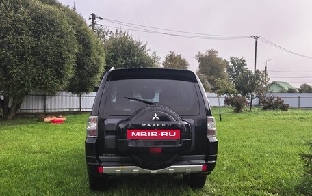 Mitsubishi Pajero IV, 2011 год, 1 599 000 рублей, 3 фотография