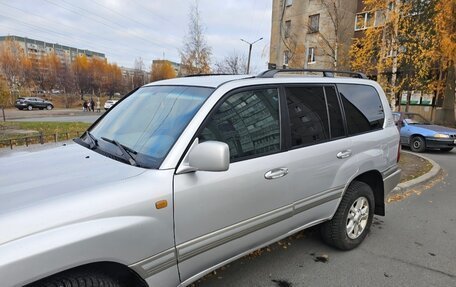 Toyota Land Cruiser 100 рестайлинг 2, 2006 год, 1 750 000 рублей, 7 фотография