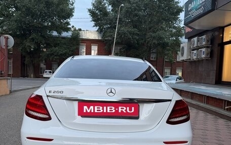 Mercedes-Benz E-Класс, 2018 год, 3 000 000 рублей, 7 фотография