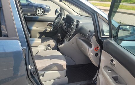 KIA Carens III (RP), 2009 год, 575 000 рублей, 16 фотография