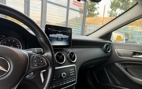 Mercedes-Benz GLA, 2018 год, 2 590 000 рублей, 14 фотография
