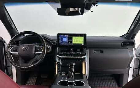 Toyota Land Cruiser, 2022 год, 11 430 000 рублей, 8 фотография