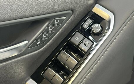 Toyota Land Cruiser, 2022 год, 11 430 000 рублей, 33 фотография