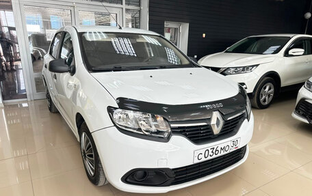 Renault Logan II, 2018 год, 550 000 рублей, 3 фотография