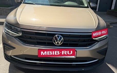 Volkswagen Tiguan II, 2020 год, 2 950 000 рублей, 4 фотография