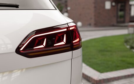 Volkswagen Touareg III, 2019 год, 6 150 000 рублей, 13 фотография