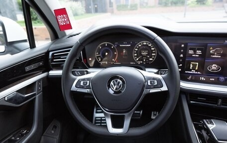 Volkswagen Touareg III, 2019 год, 6 150 000 рублей, 14 фотография