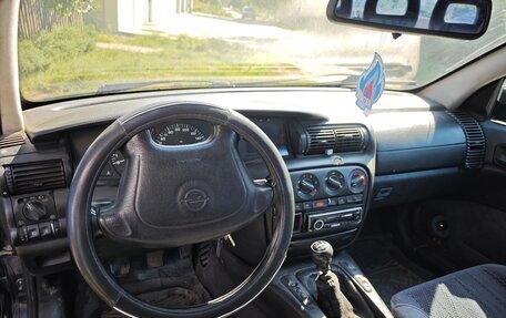 Opel Omega B, 1994 год, 135 000 рублей, 12 фотография