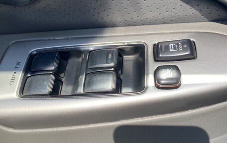 Toyota Land Cruiser Prado 120 рестайлинг, 2008 год, 1 770 000 рублей, 8 фотография