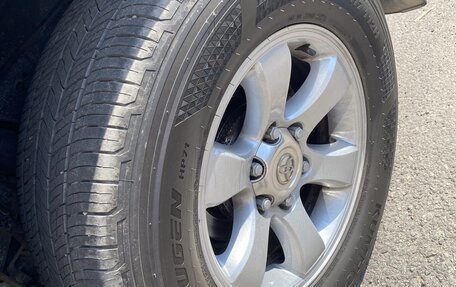 Toyota Land Cruiser Prado 120 рестайлинг, 2008 год, 1 770 000 рублей, 10 фотография