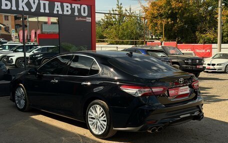 Toyota Camry, 2019 год, 2 600 000 рублей, 8 фотография