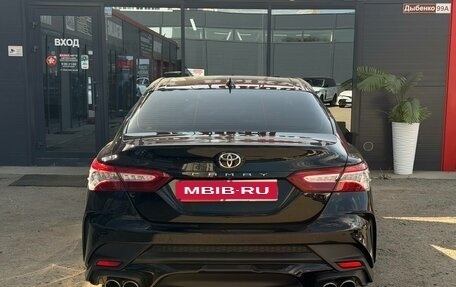 Toyota Camry, 2019 год, 2 600 000 рублей, 10 фотография