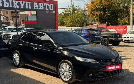 Toyota Camry, 2019 год, 2 600 000 рублей, 2 фотография
