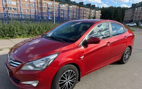 Hyundai Solaris II рестайлинг, 2015 год, 1 020 000 рублей, 1 фотография