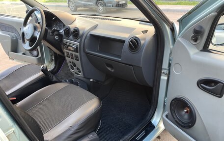 Renault Logan I, 2005 год, 260 000 рублей, 10 фотография