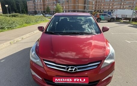 Hyundai Solaris II рестайлинг, 2015 год, 1 020 000 рублей, 3 фотография
