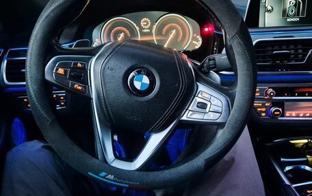 BMW 7 серия, 2015 год, 2 850 000 рублей, 21 фотография