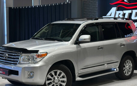 Toyota Land Cruiser 200, 2014 год, 3 490 000 рублей, 2 фотография