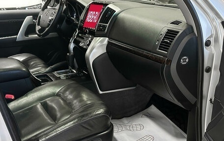 Toyota Land Cruiser 200, 2014 год, 3 490 000 рублей, 15 фотография