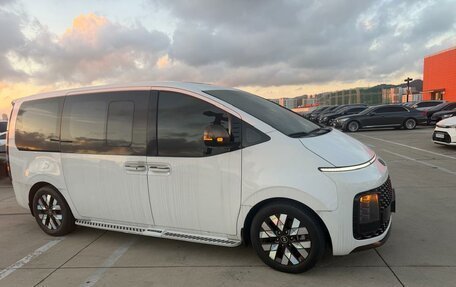 Hyundai Staria, 2023 год, 4 000 000 рублей, 6 фотография
