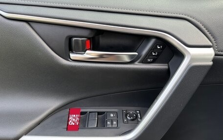 Toyota RAV4, 2022 год, 3 970 000 рублей, 13 фотография