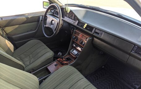 Mercedes-Benz W124, 1986 год, 420 000 рублей, 14 фотография
