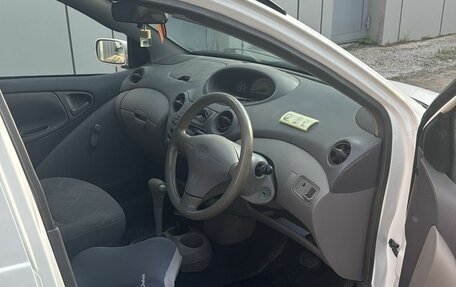 Toyota Platz, 2001 год, 396 000 рублей, 8 фотография