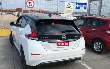 Nissan Leaf II, 2020 год, 1 590 000 рублей, 2 фотография