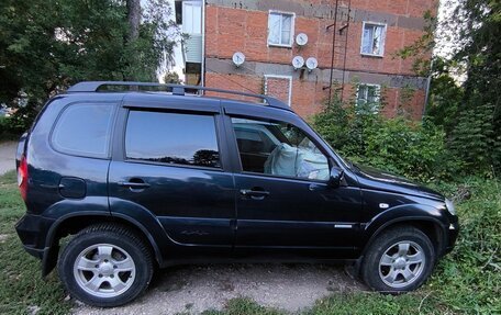 Chevrolet Niva I рестайлинг, 2010 год, 450 000 рублей, 5 фотография
