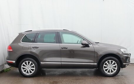 Volkswagen Touareg III, 2015 год, 2 850 000 рублей, 7 фотография