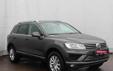 Volkswagen Touareg III, 2015 год, 2 850 000 рублей, 3 фотография