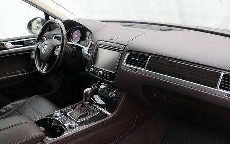 Volkswagen Touareg III, 2015 год, 2 850 000 рублей, 10 фотография