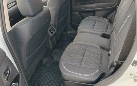 Mitsubishi Outlander III рестайлинг 3, 2022 год, 2 890 000 рублей, 9 фотография