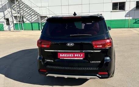 KIA Carnival III, 2019 год, 2 750 000 рублей, 2 фотография